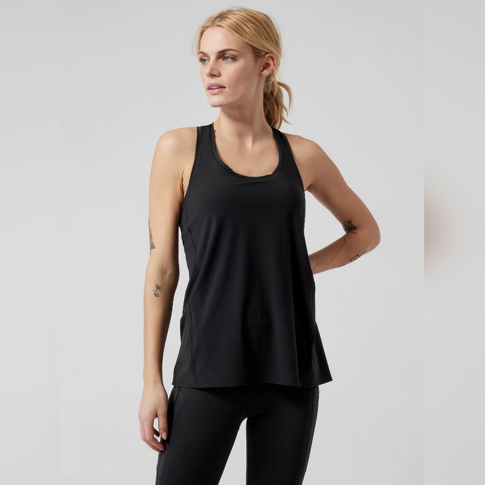 Athleta Ultimate Scoop Tank - Black, size S